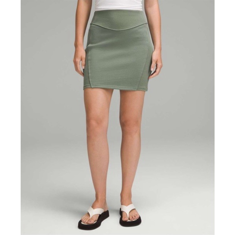 NWT SALE! Lululemon Scuba HR Mini Skirt GREU Green Size Medium Retail 78$